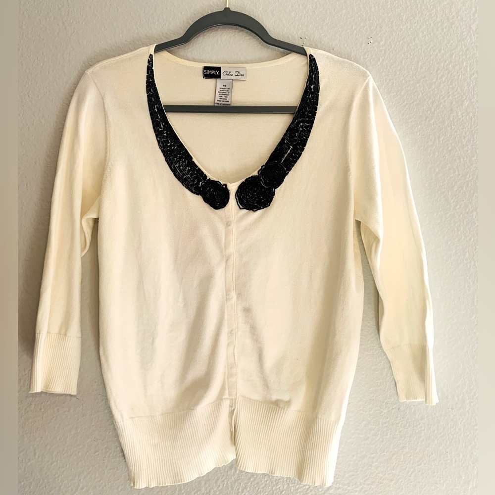 Simply Chloe Dao Women’s Cream & Black Beaded Cardigan. Size XS. SKU 350